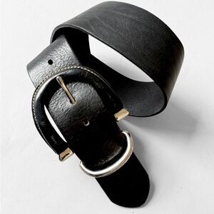 Vintage 80's, United Colors of Benetton High Waist Belt, Size Small.